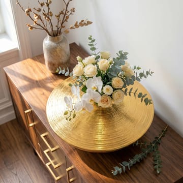Helin bordsvase 35 cm i aluminium - Gull - Interiør - Dekorasjon & innredningsdetaljer - Vas - Blomstervase