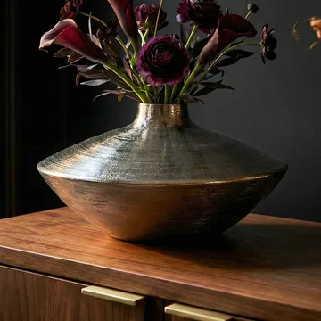 Helin bordsvase 35 cm i aluminium - Sølv - Interiør - Dekorasjon & innredningsdetaljer - Vas - Blomstervase