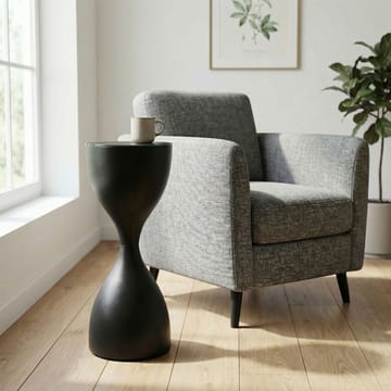 Relvik rundt sidebord 23 cm i metall og glass - Svart - Interiør - Dekorasjon & innredningsdetaljer - Vas - Blomstervase
