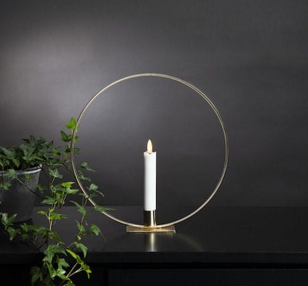 Flamme Ring innendørsdekorasjon 28,5 cm - messing/hvit - Interiør - Lys & dufter - Lysestaker og lykter
