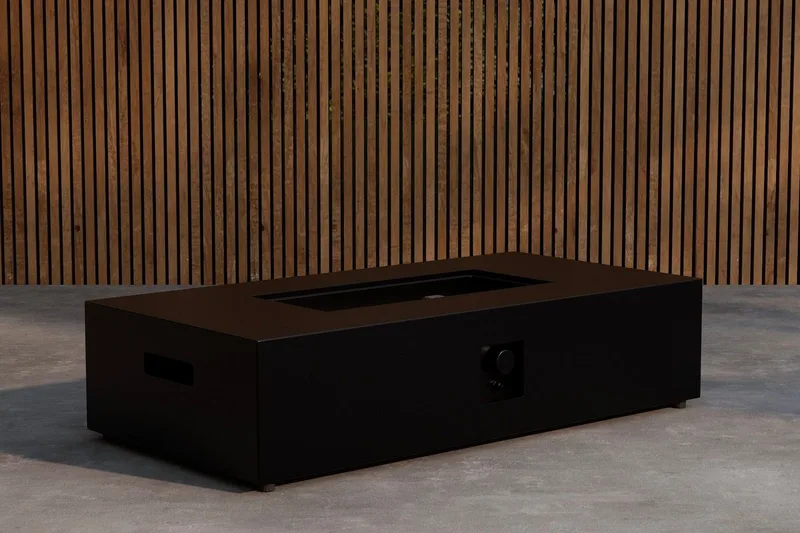 Kea ildsted utendørs, Svart