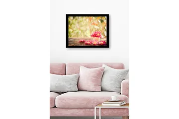 Innrammet lerret i tre - 41x56 cm - Fargerik kurv med blomster - Rosa / Gul / Grønn - Interiør - Maleri & posters - Lerretsbilder