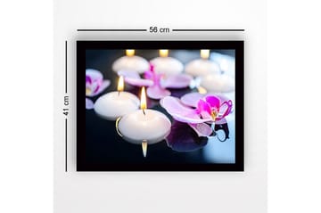 Innrammet lerret i tre - 41x56 cm - Flytende lys og orkideer i harmonisk samspill - Hvit / Lilla - Interiør - Maleri & posters - Lerretsbilder