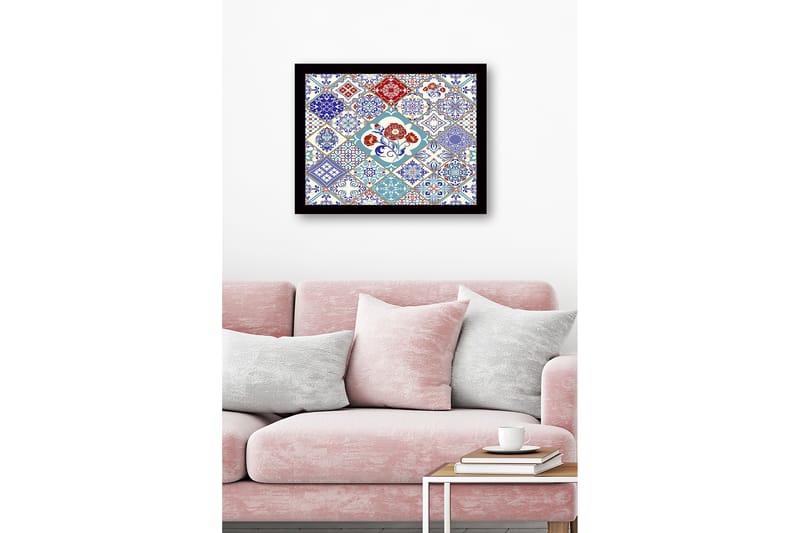 Innrammet lerret i tre - 41x56 cm - Mønstret flisekomposisjon med blomstermotiver og geometriske former - Blå / Rød / Hvit - Interiør - Maleri & posters - Lerretsbilder