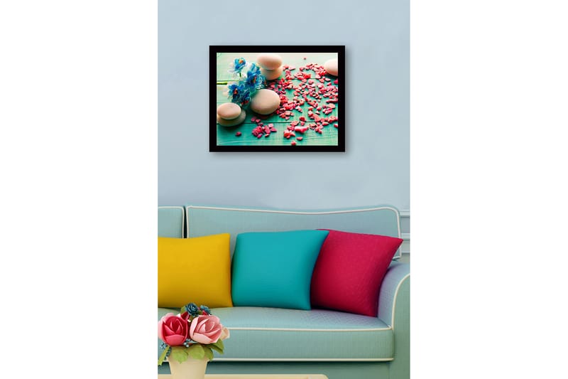 Innrammet lerret i tre - 41x56 cm - Steinarrangement med blå blomster og rosa steiner - Blå / Rosa / Grå - Interiør - Maleri & posters - Lerretsbilder
