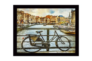 Innrammet lerret i tre - 41x56 cm - Sykkel ved en kanal i et urbant miljø - Svart / Brun / Blå - Interiør - Maleri & posters - Lerretsbilder