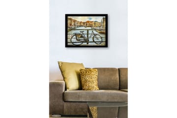 Innrammet lerret i tre - 41x56 cm - Sykkel ved en kanal i et urbant miljø - Svart / Brun / Blå - Interiør - Maleri & posters - Lerretsbilder