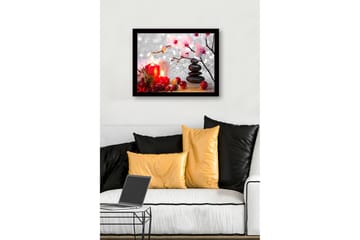 Innrammet lerret i tre - 41x56 cm - Vakker stillhet med stearinlys, blomster og steiner - Rød / Svart / Rosa - Interiør - Maleri & posters - Lerretsbilder