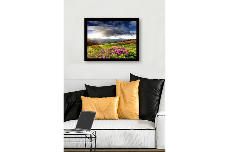 Innrammet lerret i tre - 41x56 cm - Vakkert fjellandskap med blomstrende enger - Grønn / Rosa / Blå - Interiør - Maleri & posters - Lerretsbilder