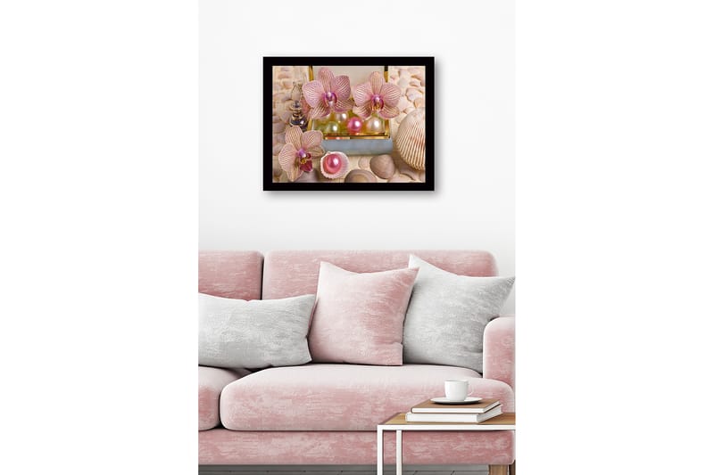Innrammet lerret i tre - 41x56 cm - Vakre orkideer omgitt av perler og skjell - Lys rosa / Grønn / Perlehvit - Interiør - Maleri & posters - Lerretsbilder