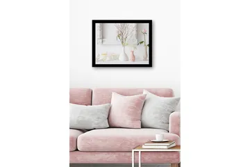 Innrammet lerret i tre - 41x56 cm - Vakre vaser med blomster og lysarrangementer - Hvit / Lys rosa / Beige - Interiør - Maleri & posters - Lerretsbilder