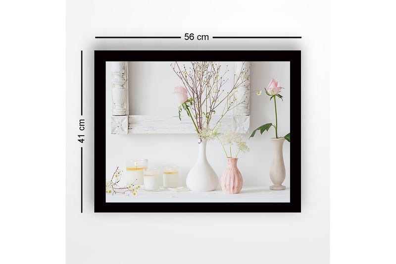 Innrammet lerret i tre - 41x56 cm - Vakre vaser med blomster og lysarrangementer - Hvit / Lys rosa / Beige - Interiør - Maleri & posters - Lerretsbilder