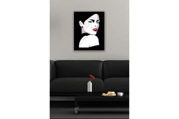 Innrammet lerret i tre - 41x56 cm - Portrett av en kvinne med dramatisk utseende og rød leppestift - Rød / Svart / Grå - Interiør - Maleri & posters - Lerretsbilder