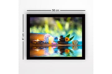 Innrammet lerretsbilde i tre - 41x56 cm - Avslappende stillhet med steiner, stearinlys og en blomst - Grønn / Blå / Beige - Interiør - Maleri & posters - Lerretsbilder