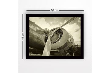 Innrammet lerretsbilde i tre - 41x56 cm - Detaljert nærbilde av en flypropell og motor - Grå / Svart / Sølv - Interiør - Maleri & posters - Lerretsbilder