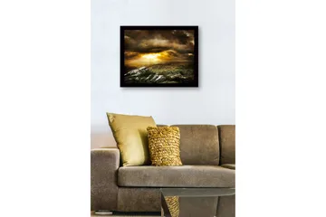 Innrammet lerretsbilde i tre - 41x56 cm - Dramatisk landskap med solstråler som bryter gjennom skyene - Gull / Mørkegrå / Grønn - Interiør - Maleri & posters - Lerretsbilder