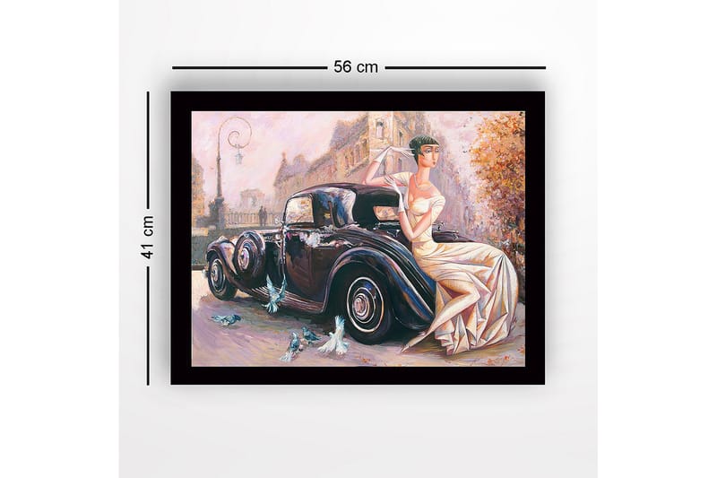 Innrammet lerretsbilde i tre - 41x56 cm - Elegant kvinne i hvit kjole sittende på en klassisk bil - Svart / Beige / Lys rosa - Interiør - Maleri & posters - Lerretsbilder