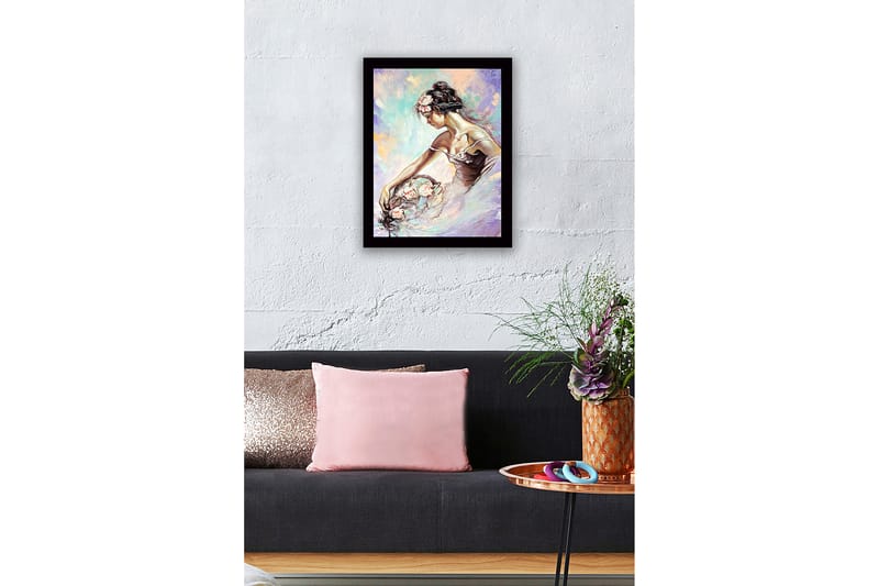 Innrammet lerretsbilde i tre - 41x56 cm - Elegant kvinne i romantisk positur med blomster - Lys rosa / Lys blå / Lavendel - Interiør - Maleri & posters - Lerretsbilder