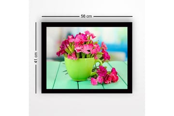 Innrammet lerretsbilde i tre - 41x56 cm - Fargerik blomsterbukett i en grønn kopp - Grønn / Rosa - Interiør - Maleri & posters - Lerretsbilder