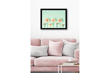 Innrammet lerretsbilde i tre - 41x56 cm - Fargerik blomsterrekke med gerbera og nellik - Lys oransje / Grønn / Mintgrønn - Interiør - Maleri & posters - Lerretsbilder