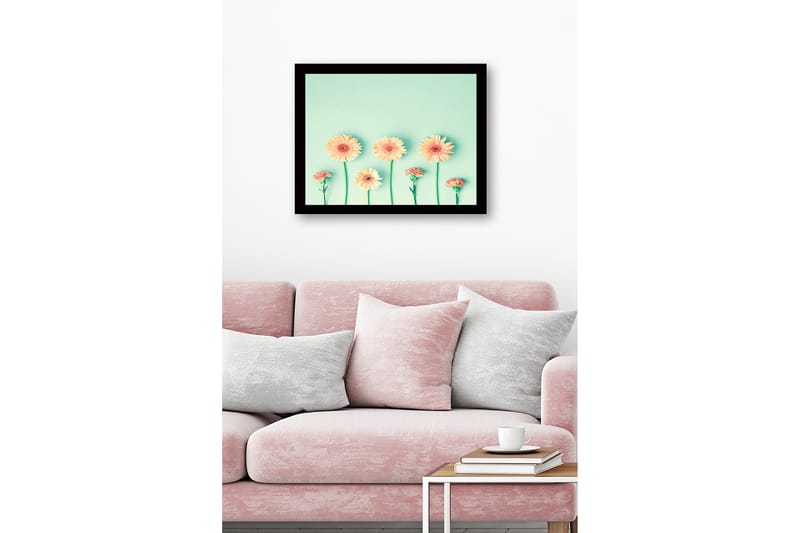 Innrammet lerretsbilde i tre - 41x56 cm - Fargerik blomsterrekke med gerbera og nellik - Lys oransje / Grønn / Mintgrønn - Interiør - Maleri & posters - Lerretsbilder