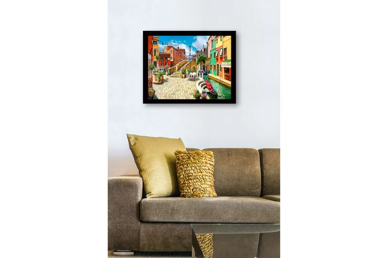 Innrammet lerretsbilde i tre - 41x56 cm - Fargerik kanal med pittoreske hus og blomsteroppsatser - Rød / Grønn / Blå - Interiør - Maleri & posters - Lerretsbilder