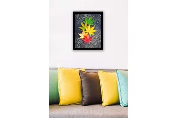 Innrammet lerretsbilde i tre - 41x56 cm - Fargerike høstblader på en treflate - Grønn / Gul / Rød - Interiør - Maleri & posters - Lerretsbilder