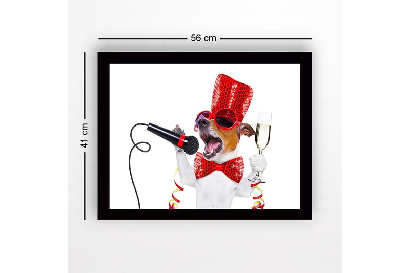 Innrammet lerretsbilde i tre - 41x56 cm - Festlig hund med mikrofon og champagneglass - Rød / Svart / Hvit - Interiør - Maleri & posters - Lerretsbilder