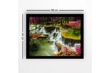Innrammet lerretsbilde i tre - 41x56 cm - Foss omgitt av fargerike blomster og grøntområder - Grønn / Rosa / Gul - Interiør - Maleri & posters - Lerretsbilder