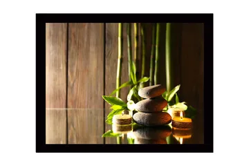 Innrammet lerretsbilde i tre - 41x56 cm - Harmonisk komposisjon av steiner og bambus med stearinlyslykter - Grå / Grønn / Beige - Interiør - Maleri & posters - Lerretsbilder