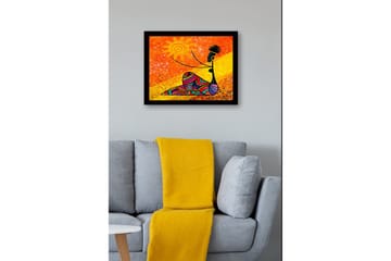Innrammet lerretsbilde i tre - 41x56 cm - Kvinne som holder en sol med fargerike mønstre - Oransje / Svart / Gul - Interiør - Maleri & posters - Lerretsbilder