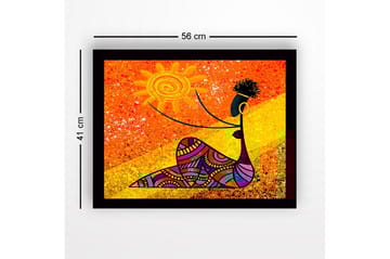 Innrammet lerretsbilde i tre - 41x56 cm - Kvinne som holder en sol med fargerike mønstre - Oransje / Svart / Gul - Interiør - Maleri & posters - Lerretsbilder