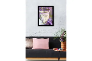 Innrammet lerretsbilde i tre - 41x56 cm - Lavendelblomster i en dekorativ potte - Lilla / Hvit / Grønn - Interiør - Maleri & posters - Lerretsbilder