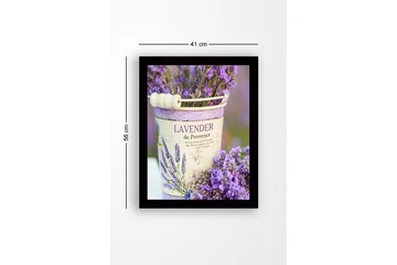 Innrammet lerretsbilde i tre - 41x56 cm - Lavendelblomster i en dekorativ potte - Lilla / Hvit / Grønn - Interiør - Maleri & posters - Lerretsbilder