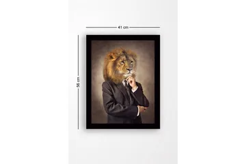 Innrammet lerretsbilde i tre - 41x56 cm - Mann med løvehode i dress - Beige / Mørk brun / Svart - Interiør - Maleri & posters - Lerretsbilder