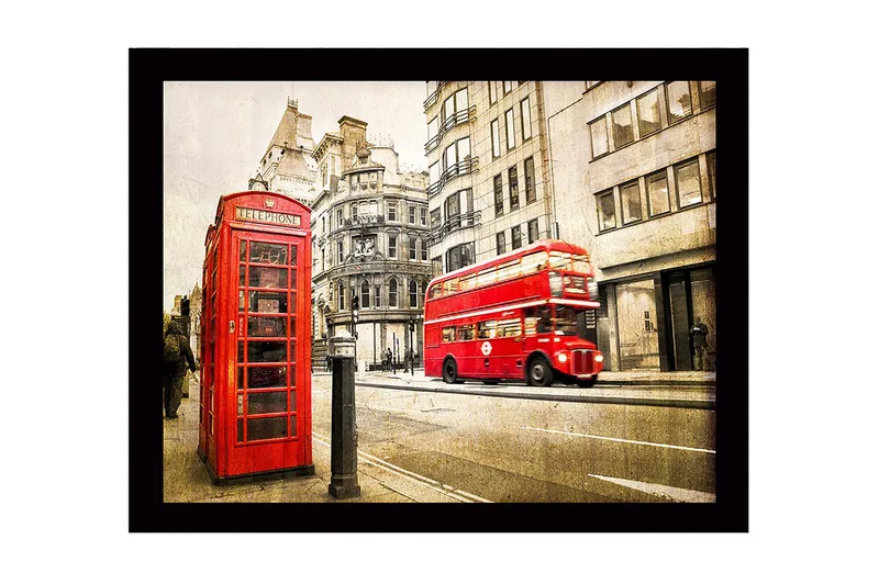Innrammet lerretsbilde i tre - 41x56 cm - Rød telefonkiosk i urbane omgivelser med en dobbeltdekkerbuss i bevegelse, Rød / Grå / Beige