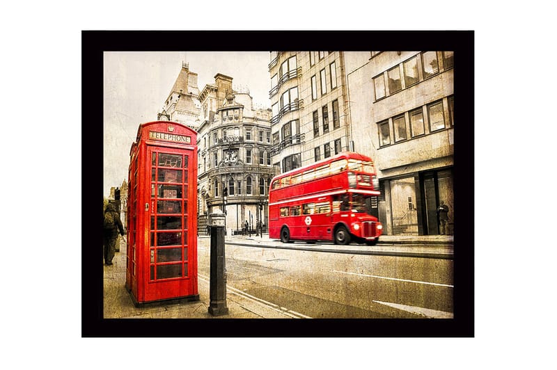 Innrammet lerretsbilde i tre - 41x56 cm - Rød telefonkiosk i urbane omgivelser med en dobbeltdekkerbuss i bevegelse, Rød / Grå / Beige