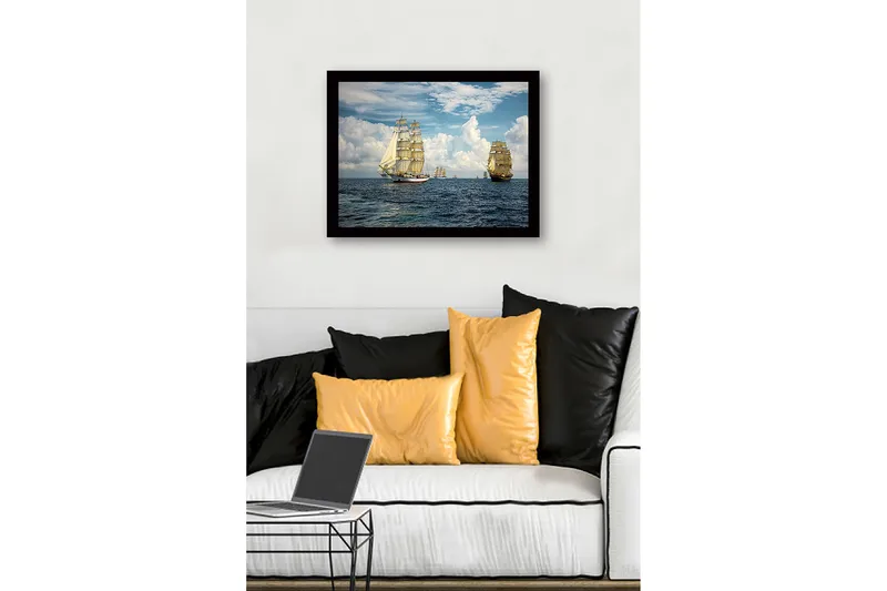 Innrammet lerretsbilde i tre - 41x56 cm - Seilbåter på åpent hav under klar himmel - Blå / Hvit / Beige - Interiør - Maleri & posters - Lerretsbilder