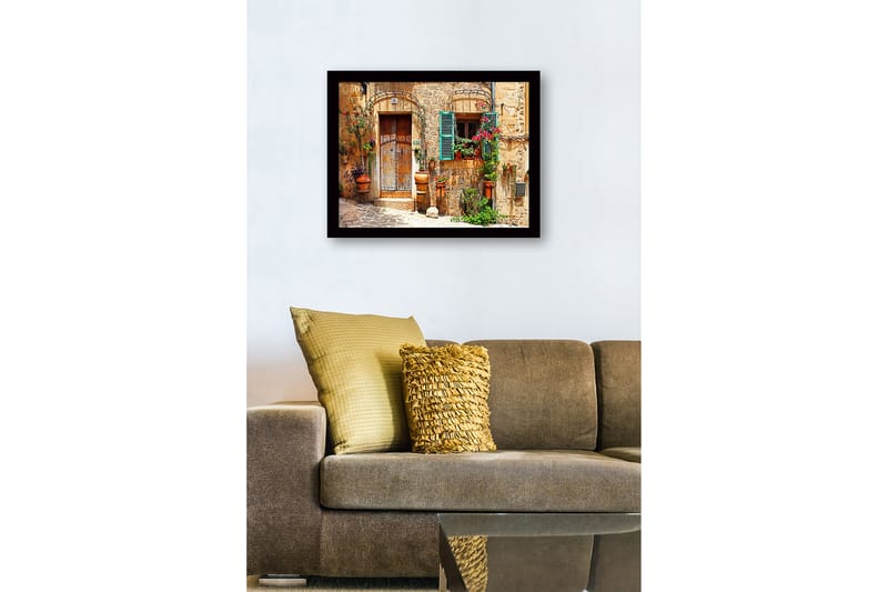 Innrammet lerretsbilde i tre - 41x56 cm - Sjarmerende husfasade med blomsterdekorasjoner og grønne skodder - Terrakotta / Grønn / Beige - Interiør - Maleri & posters - Lerretsbilder