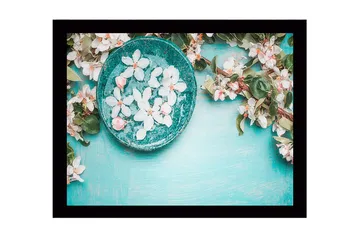 Innrammet lerretsbilde i tre - 41x56 cm - Skål med blomster på turkis bakgrunn - Turkis / Hvit / Grønn - Interiør - Maleri & posters - Lerretsbilder