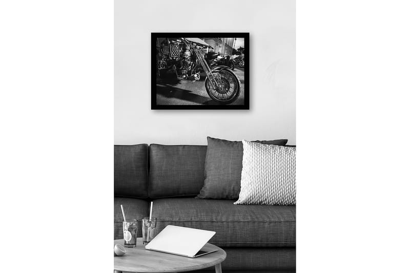 Innrammet lerretsbilde i tre - 41x56 cm - Skulpturell motorsykkel med hodeskallemotiv - Svart / Sølv - Interiør - Maleri & posters - Lerretsbilder