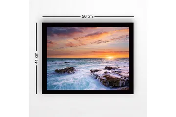 Innrammet lerretsbilde i tre - 41x56 cm - Solnedgang over havet med klipper i forgrunnen - Blå / Oransje / Lilla - Interiør - Maleri & posters - Lerretsbilder