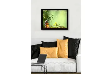 Innrammet lerretsbilde i tre - 41x56 cm - Steinbunke med et stearinlys omgitt av bambus og grønne nyanser - Grønn / Grå / Beige - Interiør - Maleri & posters - Lerretsbilder