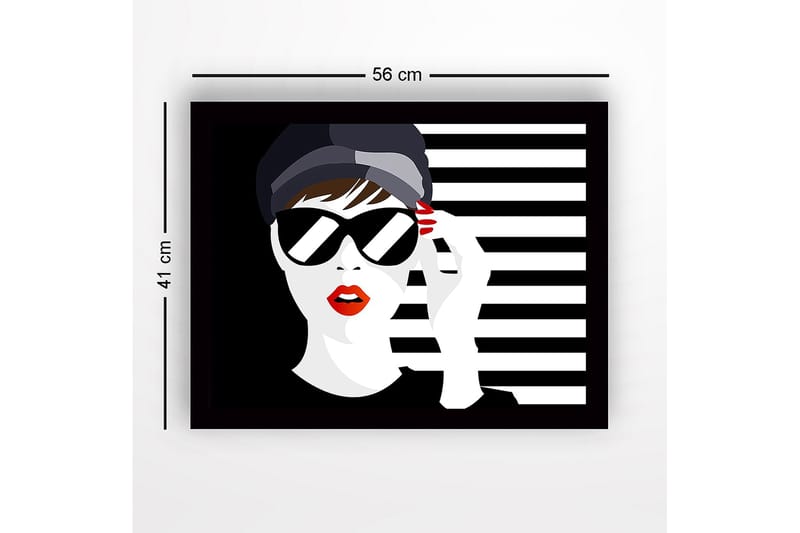 Innrammet lerretsbilde i tre - 41x56 cm - Stilisert kvinne med solbriller og rød leppestift - Svart / Hvit / Rød - Interiør - Maleri & posters - Lerretsbilder