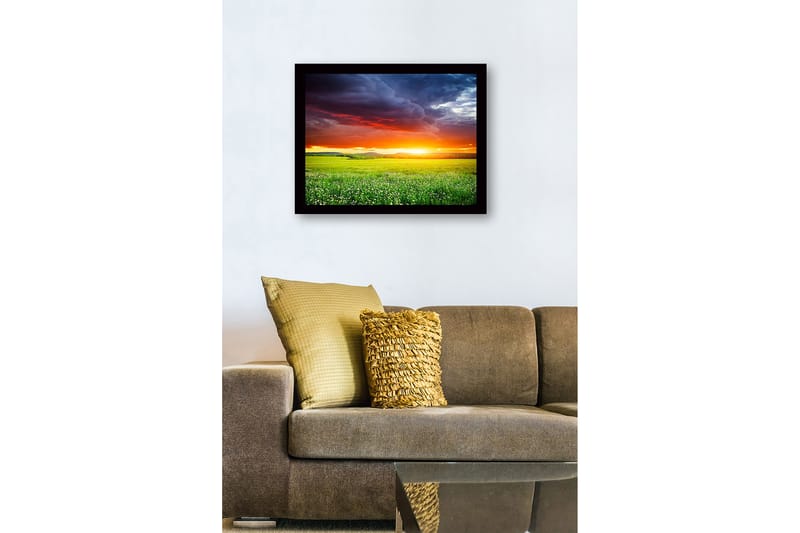 Innrammet lerretsbilde i tre - 41x56 cm - Storslått solnedgang over en grønn eng - Oransje / Grønn / Blå - Interiør - Maleri & posters - Lerretsbilder