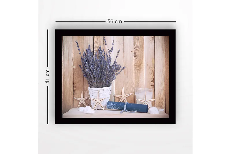 Innrammet lerretsbilde i tre - 41x56 cm - Tørket lavendel i en hvit kurv med sjøstjerner og en papirrull - Lilla / Hvit / Blå - Interiør - Maleri & posters - Lerretsbilder