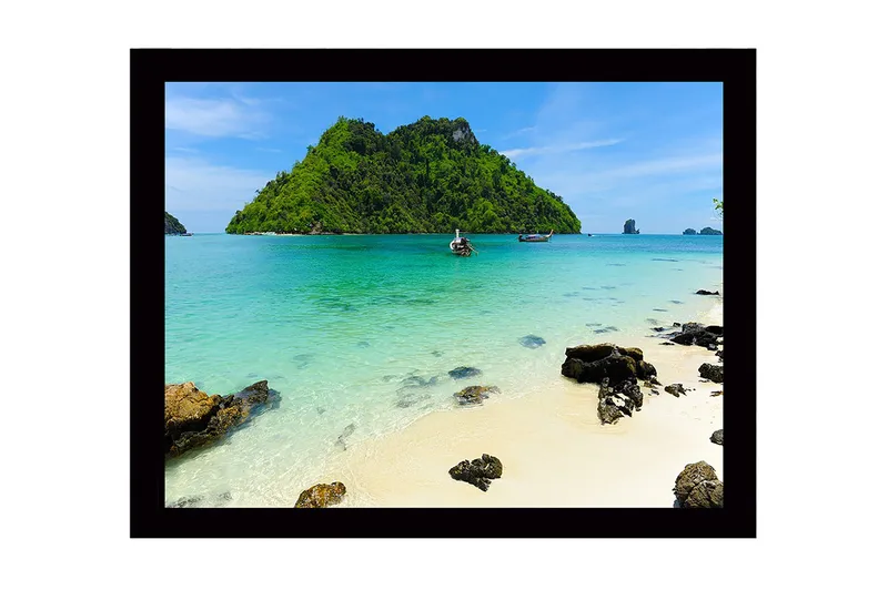 Innrammet lerretsbilde i tre - 41x56 cm - Tropisk strand med klart blått vann og frodige øyer, Turkis / Grønn / Beige
