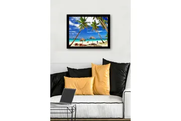 Innrammet lerretsbilde i tre - 41x56 cm - Tropisk strand med palmer og solsenger - Blå / Grønn / Beige - Interiør - Maleri & posters - Lerretsbilder