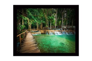 Innrammet lerretsbilde i tre - 41x56 cm - Vakker foss med frodige omgivelser - Grønn / Turkis / Brun - Interiør - Maleri & posters - Lerretsbilder