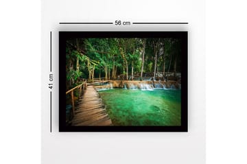 Innrammet lerretsbilde i tre - 41x56 cm - Vakker foss med frodige omgivelser - Grønn / Turkis / Brun - Interiør - Maleri & posters - Lerretsbilder